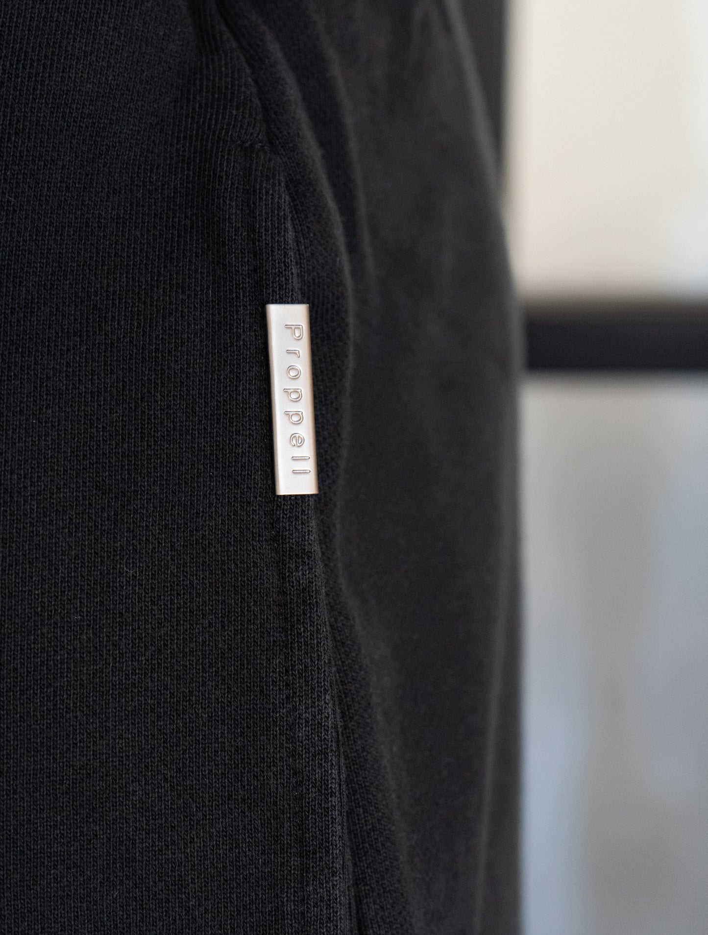 Relaxed Shorts in Washed Black