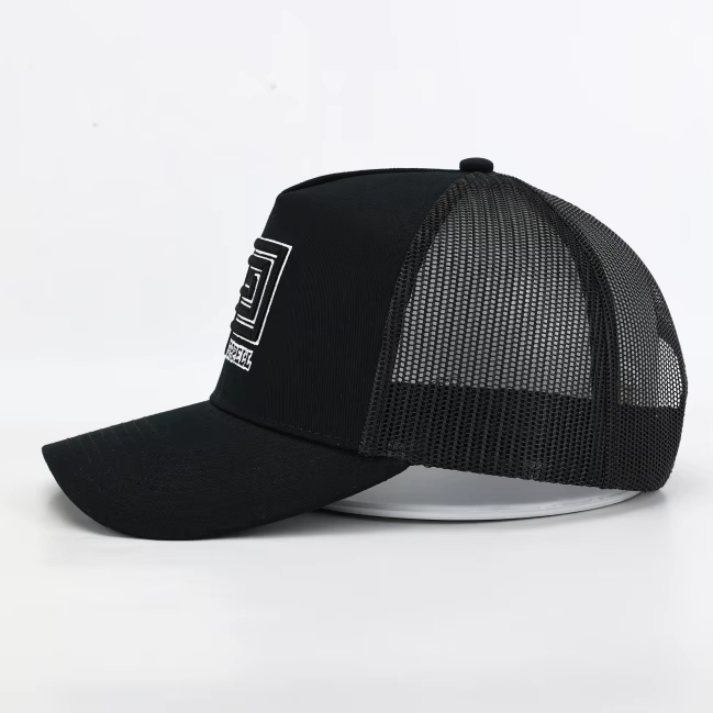 Trucker Cap with 3D logo in Black