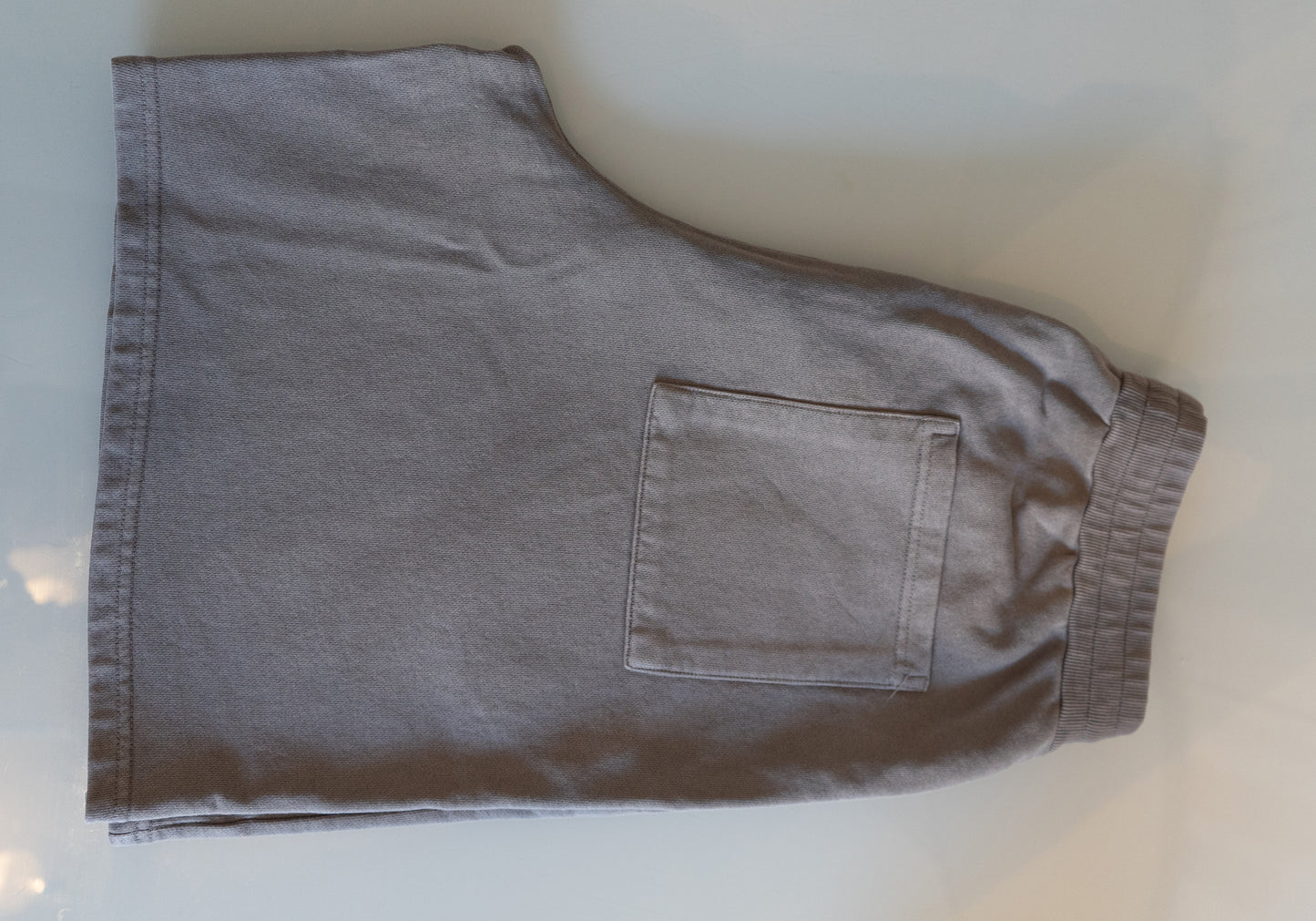 Relaxed Shorts in Pigment Gray