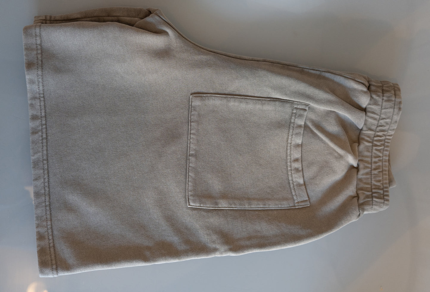 Relaxed Shorts in Vintage Stone