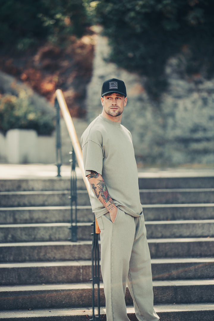 Straight Leg Sweatpants in Vintage Stone
