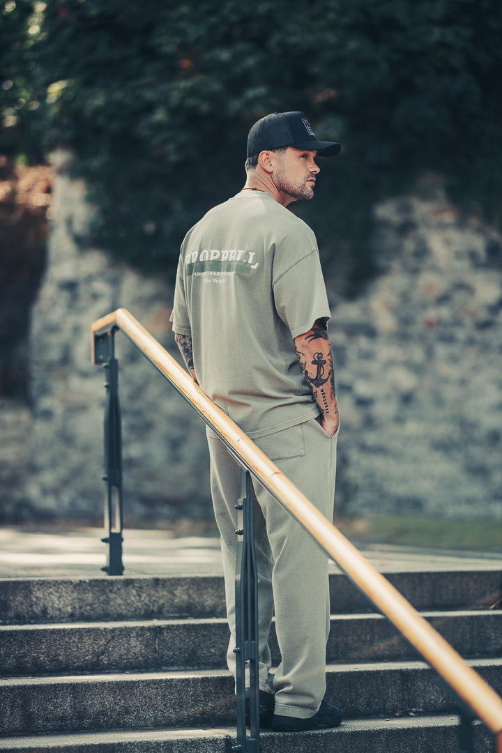 Straight Leg Sweatpants in Vintage Stone
